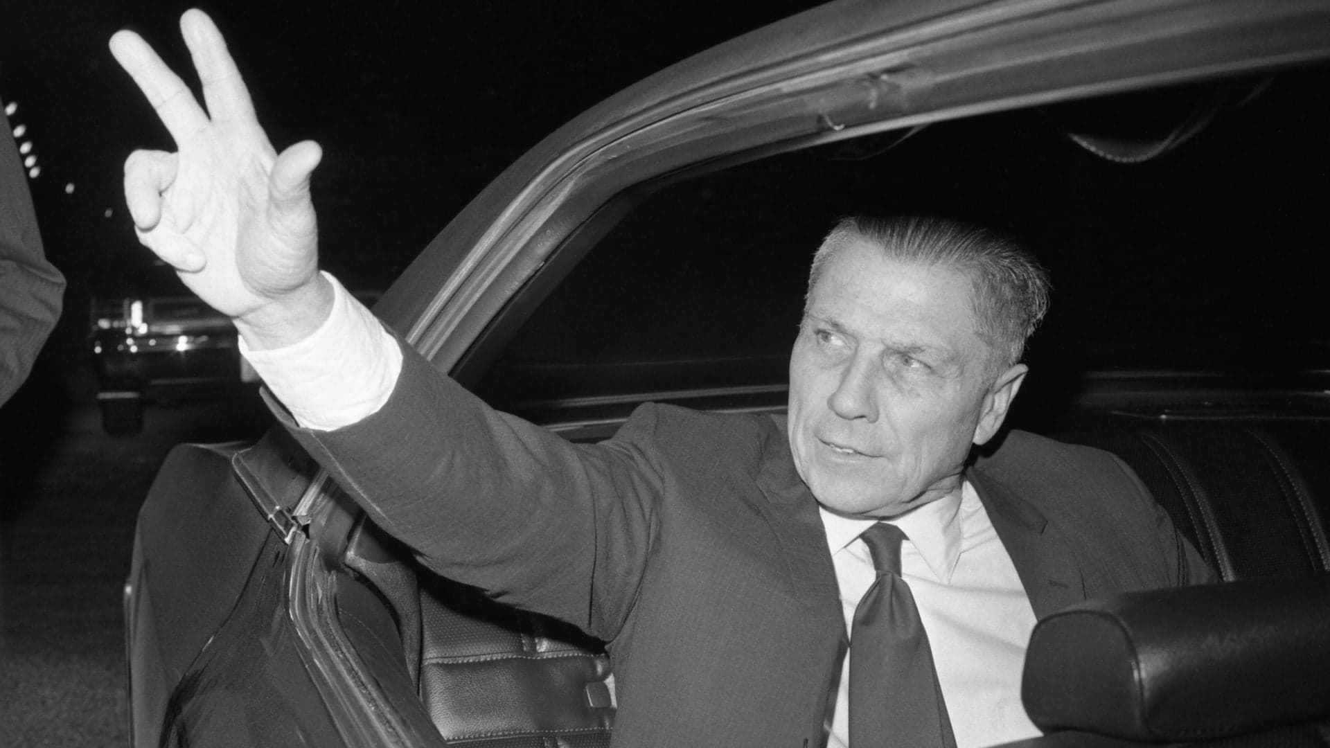 Labor leader Jimmy Hoffa is reported missing | July 31, 1975 | HISTORY